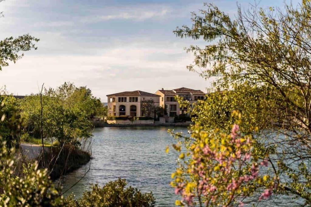 Moment De Detente Sur Le Golf De Pont-Royal Mallemort Exterior photo